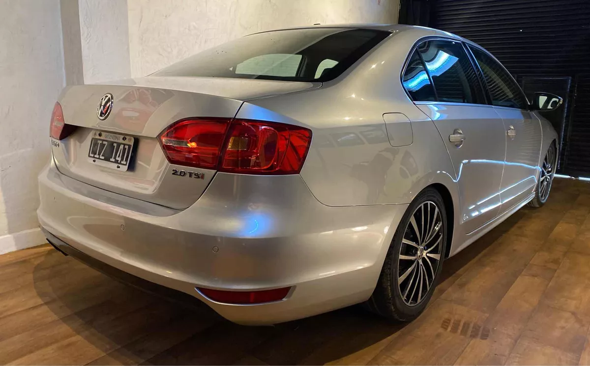 Volkswagen Vento 2.0 Sportline Tsi 200cv