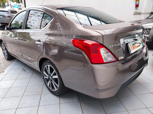 Nissan Versa 1.6 16V FLEX SL 4P XTRONIC