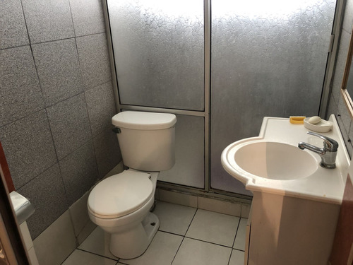 Vende Casa Con Terreno De 750 M2 - 3 Dorm, 2 Baños, Piscina