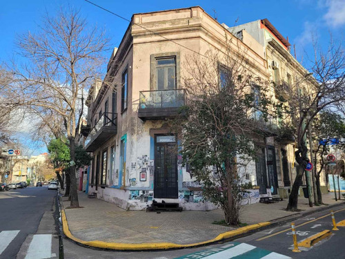 Venta Casa En Esquina La Boca-dos Plantas+terraza