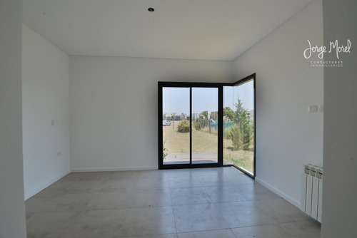 Casa Interno #0-100 - Pilar Del Este - San Ramiro - 528m2 #id 14128