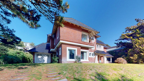 Casa De 6 Ambientes En Venta En Pinamar - Centro/iglesia A 300m Del Mar