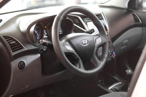 Imagem 11 de 15 de Hyundai Hb20s Confort 1.0 Flex