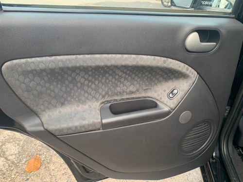 Imagem 8 de 14 de Ford Fiesta Hatch 1.6 16v 4p Se Flex