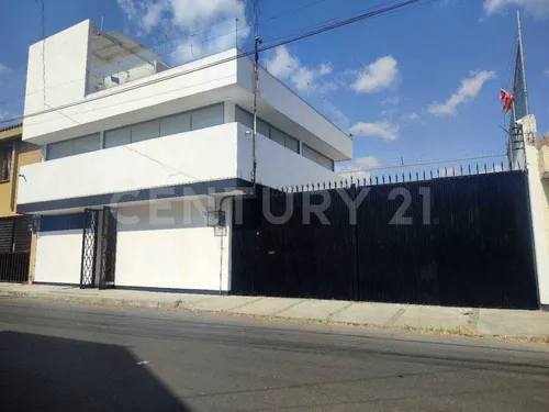 Casa En Venta Acondicionada Para Uso De Oficina En Mayorazgo