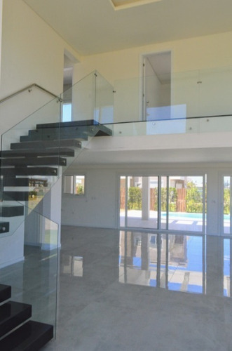 Imagem 20 de 30 de Casa À Venda Em Atlântida Sul - Ca00820 - 33410295