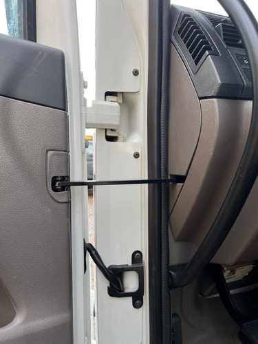 Vw 24280 Ano 2015 Com Ar Condicionado