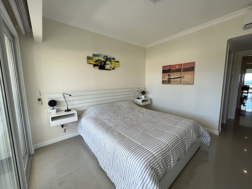 Imagen 12 de 22 de Apartamento En Venta De 2 Dormitorios En Playa Mansa (ref: Bpv-8755)