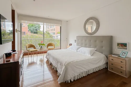 Apartamento En Arriendo En Los Rosales. Cod A7248