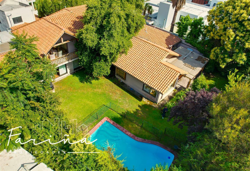 Casa En Arriendo De 5 Dorm. En La Reina