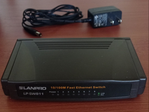 Lanpro Fast Ethernet Switch 8 Puertos 10/100m