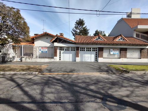 Imagen 24 de 30 de Venta Casa 4 Ambientes Bernal Quincho Cochera