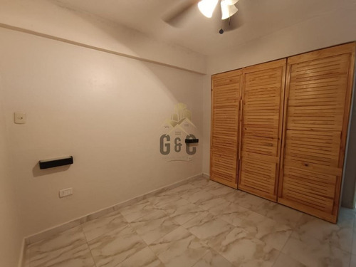 Imagen 9 de 15 de Apartamento En Resd. El Genovés - Sector Genovés, Municipio Mariño Nueva Esparta