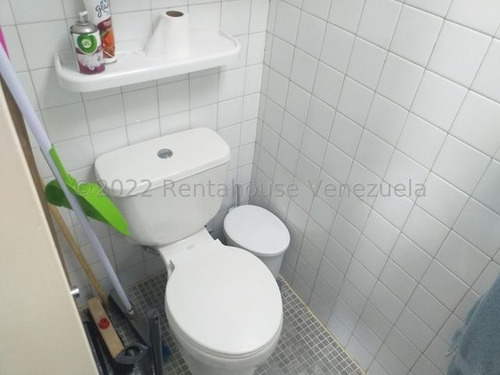 Imagen 10 de 19 de Venta De Impecable Local Comercial En Chuao / Gm 22-19338