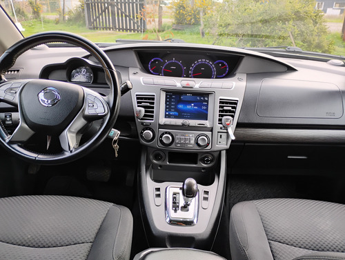 SsangYong Stavic 2.2 Awd Full