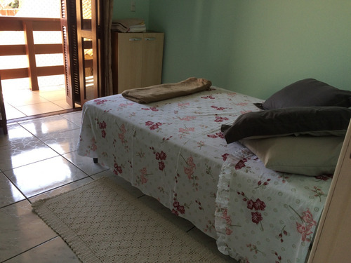Oportunidade Temporária - Casa + 2 Aptos(310 M²) E Terreno 25 X 25 No Coração De Tramandaí-rs!!! --- Uso Residencial E/ou Comercial. São 6 Quartos (2 Suítes), 5 Banheiros