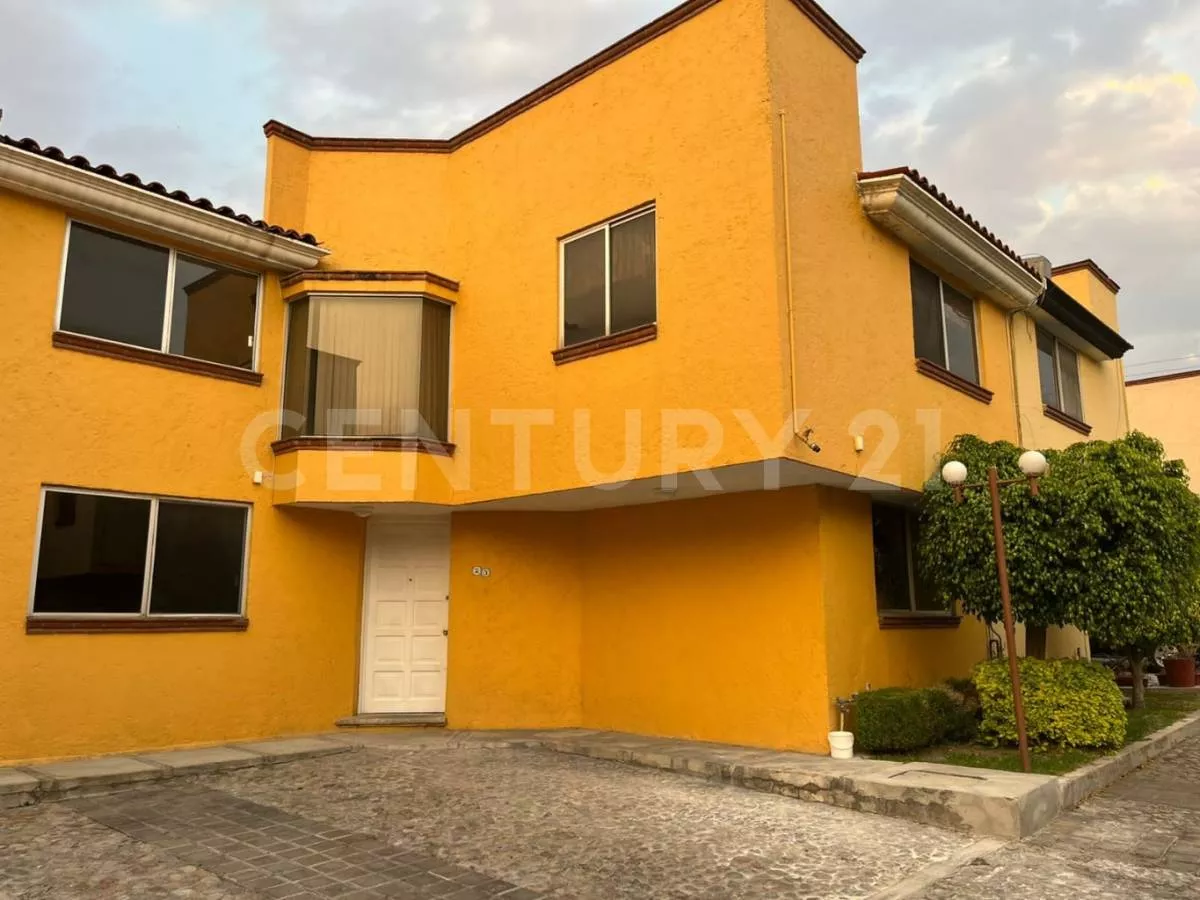 Venta Casa En Puebla, En 2da Privada De San Cristóbal, La Calera Puebla, Pue