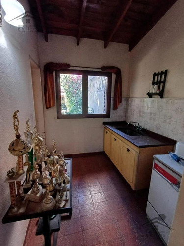 Venta De Imponente Y Solido Chalet En El Centro De Ramos Mejía!