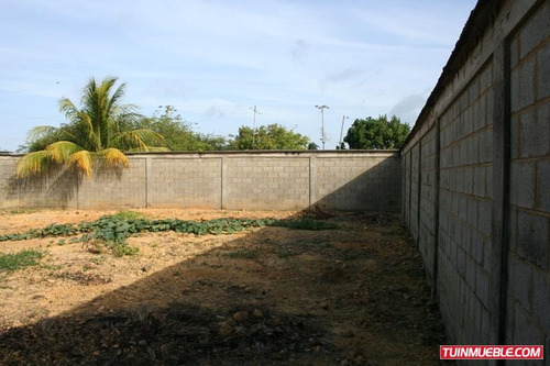 Imagen 4 de 12 de Terreno En Venta En Tucacas, Via Las Lapas.