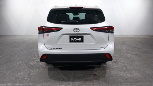 Toyota Highlander 3.5 XLE AUTO