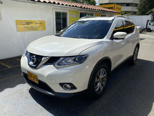 Imagen 3 de 20 de Nissan X Trail Exclusive 2017
