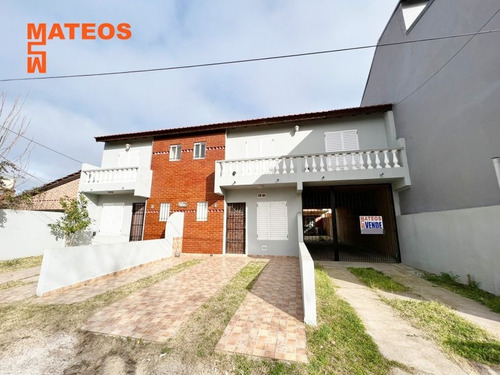 Venta De Chalet Semi-independiente 3 Entre 81 Y 82