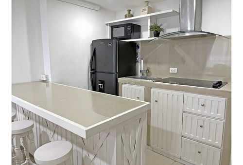 Imagen 13 de 19 de Apartamento De Tres Niveles Con Vista Al Mar
