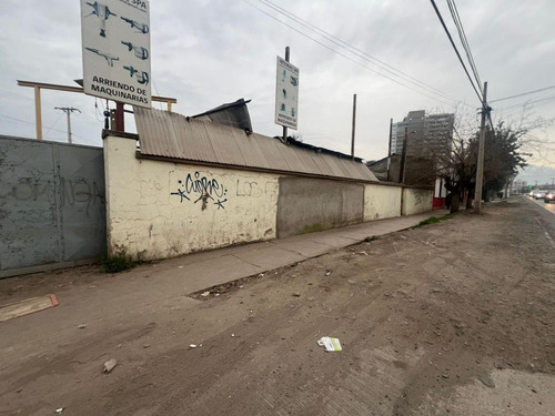 Recuperado Banco Local Comercial De 590 M2 , Los Andes.