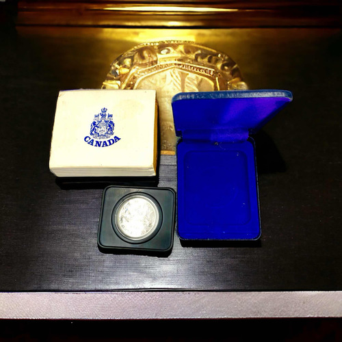 Moneda 1 Dolar Canadiense Año 1976 Con Estuche (Usado)