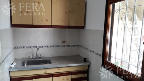 Venta De Departamento Tipo Casa De 5 Ambientes Con Patio En Wilde (26413)