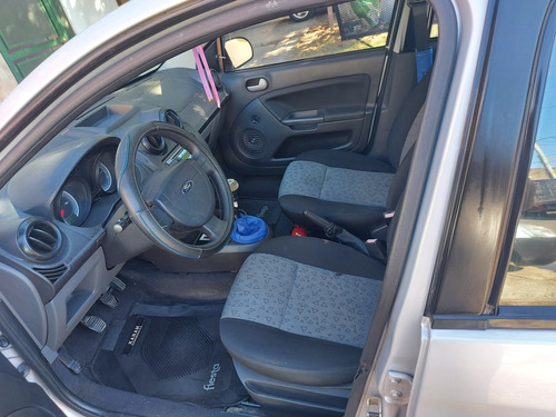 Imagen 6 de 9 de Ford Fiesta Max Ambiente