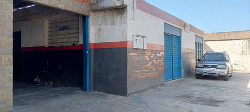 Casa Comercial En Venta 