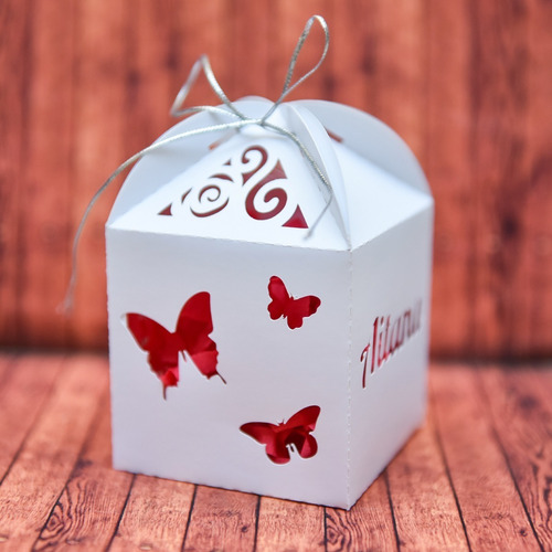 10 Cajas Caladas Mariposas 10x17cm Personalizadas
