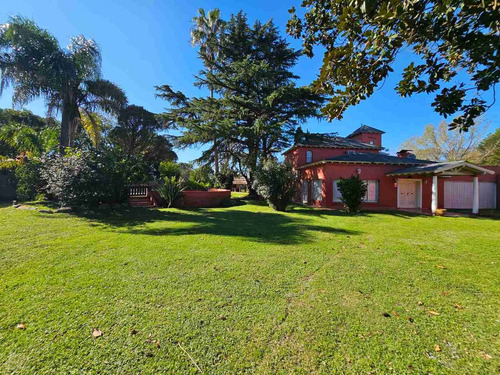 Venta Quinta 4 Ambientes Pileta Quincho Arboleda