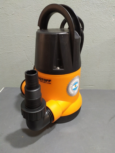 Bomba Sumergible Agua Limpia 900w 10mts Lusqtoff Llp900