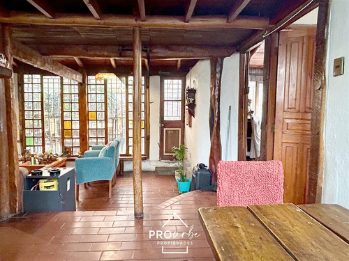 Estilo Artesanal / Gran Terreno, 4 Dorm, 2 Baños, La Florida