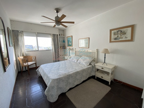 Hermoso Apartamento En La Península Con Vista Al Mar. - Ref: 5937