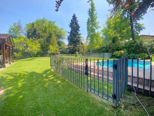 Linda Casa En Venta Estilo Ingles En Condominio