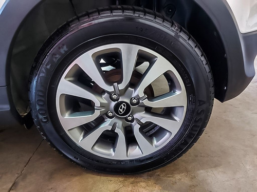 Imagem 9 de 13 de Hyundai Hb20x 1.6 16v Style