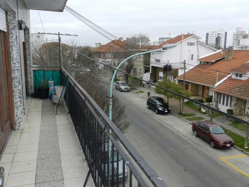Imagen 8 de 10 de Depto 3 Amb Con Cochera En Chauvin