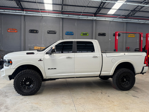 RAM Ram 2500 6.7 Laramie Cab. Dupla 4x4 Aut. 4p