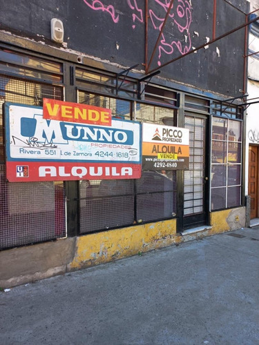 Imagen 2 de 3 de Excelente Local A Una Cuadra De La Estacion!!!