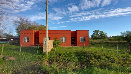 Casa En Venta En Carmen De Areco
