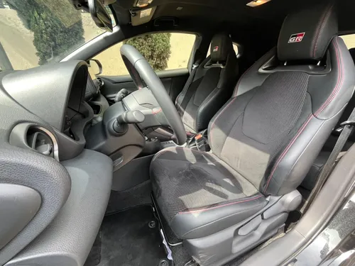 Yaris Gr 2022 Negro 257 Hp, 1,6t, Astos. Deport., R-17 4x4