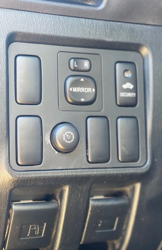 Toyota Hilux 3.0 Cd Srv Limited 171cv 4x4 5at