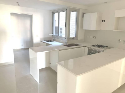 Imagen 10 de 20 de 3 Dorm. Dependencia . Cochera . Full Amenities . - Venta/alquiler- Las Cañitas