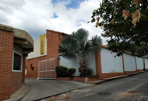 Imagen 13 de 13 de Townhouse En Venta En Urb. El Piñal, #23-13132. More 04145981129
