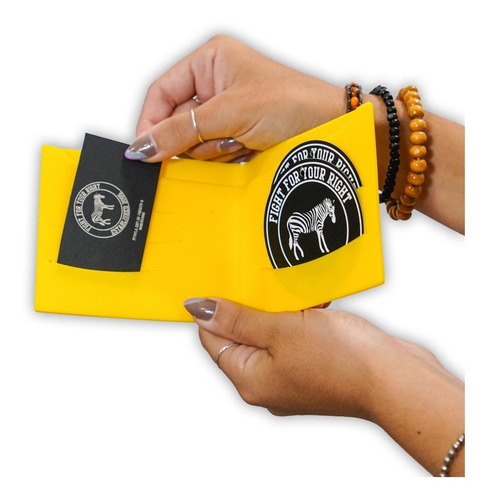 Imagen 3 de 7 de Billetera Silicona Fight For Your Right Importada Original