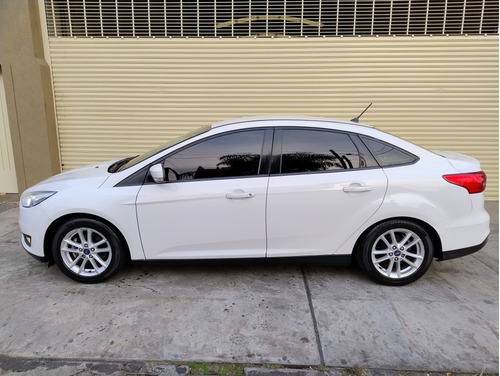 Ford Focus III 1.6 Sedan S