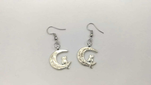 Aretes Luna Con Gato Pequeño Goth Dark Goticos 